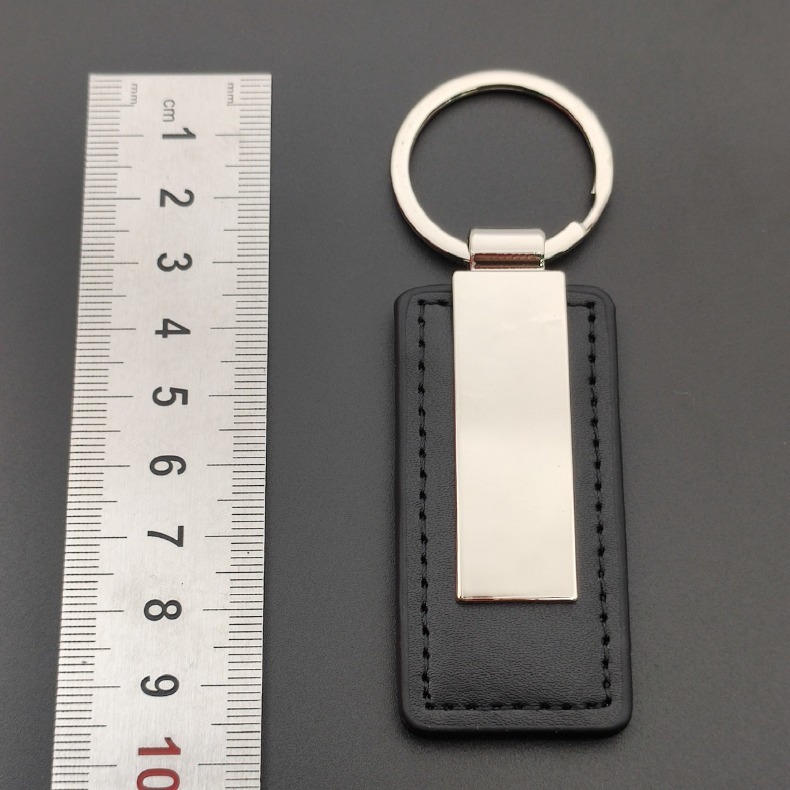 Men Accessories All - Кожаный брелок с металлической пластиной из
